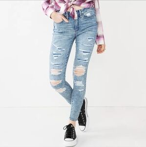 SO High Rise Medium Light Wash Destructed Jeggings Size 5/27 Juniors